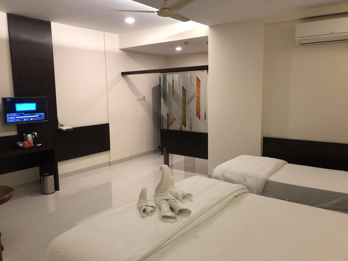 维贾亚普拉基里亚德酒店-Othpl Bijāpur 外观 照片