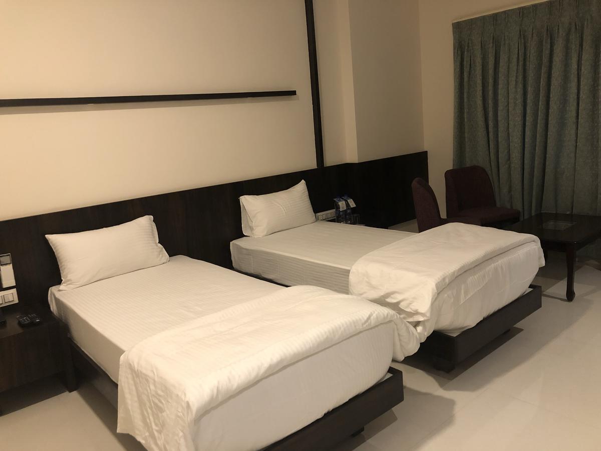 维贾亚普拉基里亚德酒店-Othpl Bijāpur 外观 照片