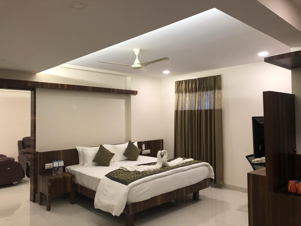 维贾亚普拉基里亚德酒店-Othpl Bijāpur 外观 照片