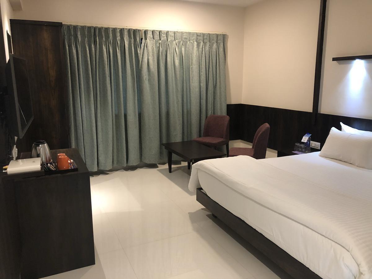 维贾亚普拉基里亚德酒店-Othpl Bijāpur 外观 照片
